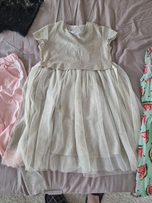 Продам вещи для девочки