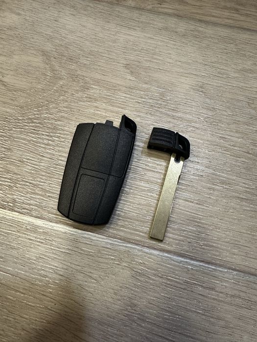 Продам новый автоключ для bmw