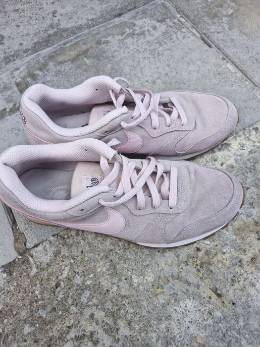 Маратонки найк много запазени