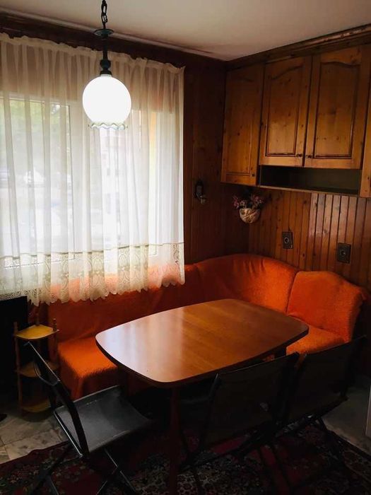 Дава се под наем Тристаен апартамент в Бургас, Възраждане - 90 кв.м за 357 € - Снимка #3