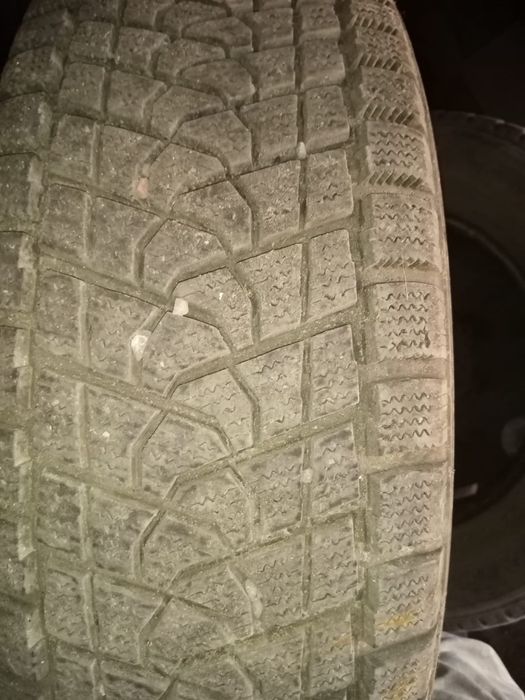 Продам зимнюю резину