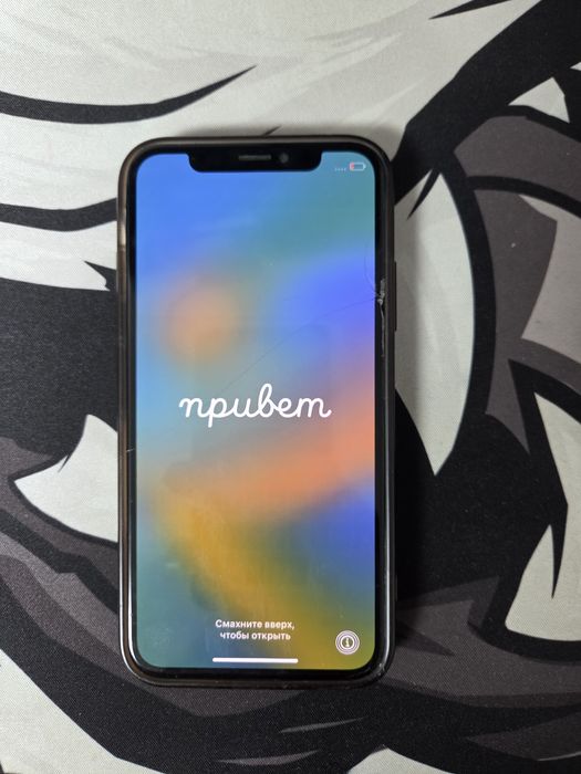 Продам IPhone X (10)