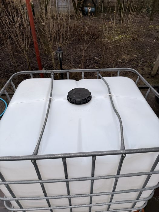 Bazin IBC 1000L cu cadru metalic – stare foarte bun