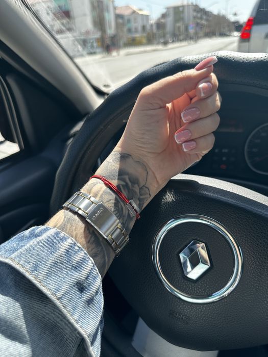 Маникюр выезд на дом