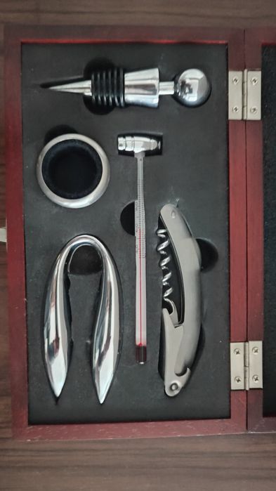 Комплекти за вино