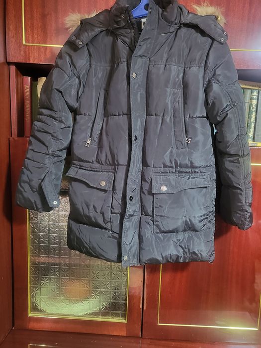 Продам зимние куртки