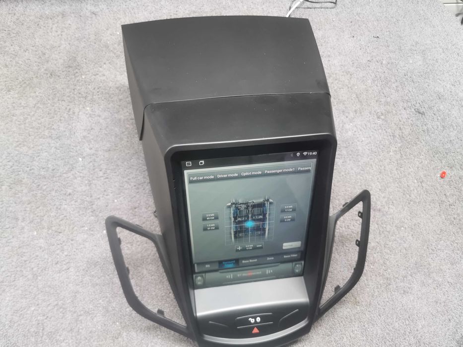 Navigatie Ford Fiesta TESLA android octacore 4/64gb ram SIM