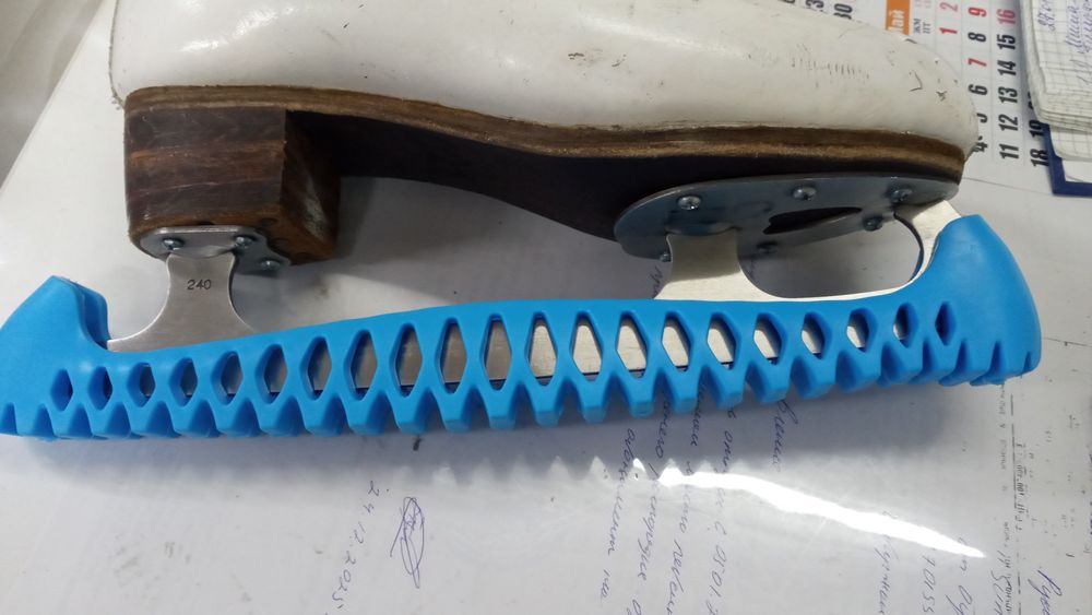 Одежда для фигурного катания