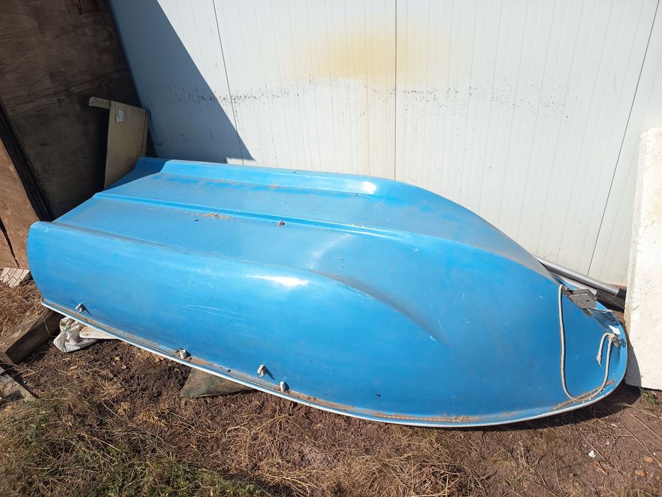 малка двуместна лодка