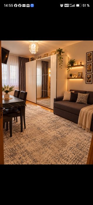 Persoană fizică vând garsoniera sau schimb cu apartament cu 2 camere