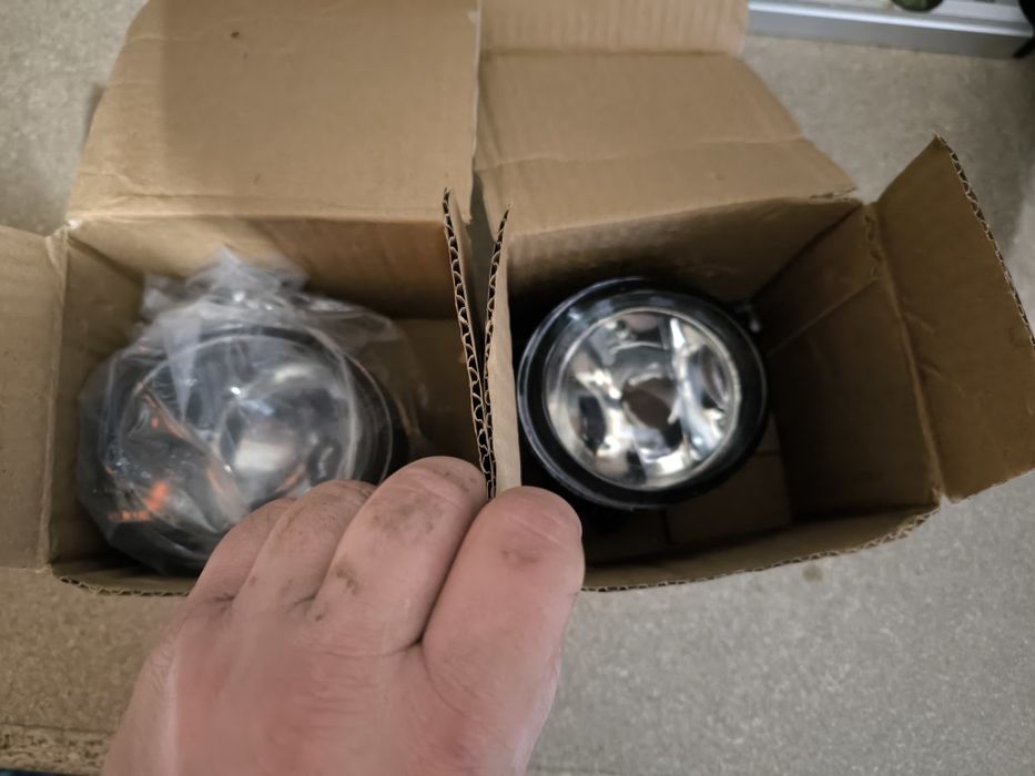 Proiectoare ceata Vw Caddy 3/Life 2004-2010, Vw Cc R-Line 2012-, Vw Eo