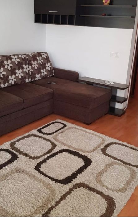 Particular închiriez garsonieră.
