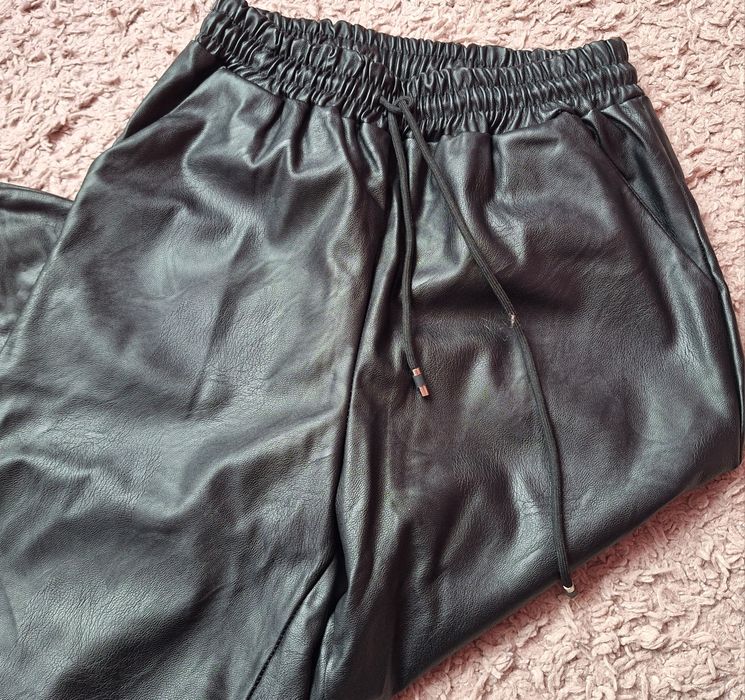 Дамски пуловер/ Кожен понталон