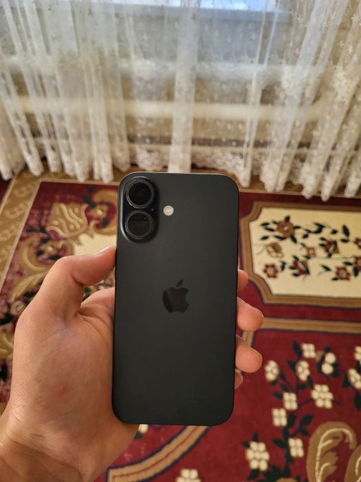 Продам Айфон 16 256GB
