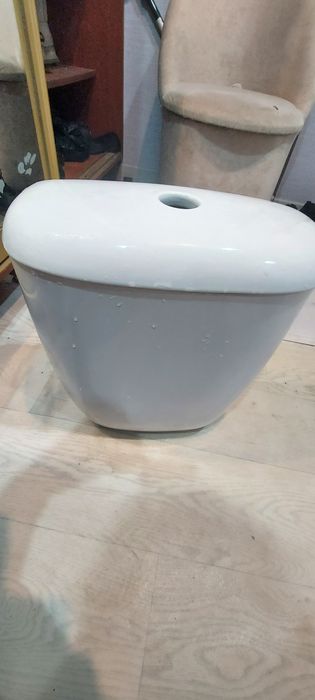 Бачок для унитаза