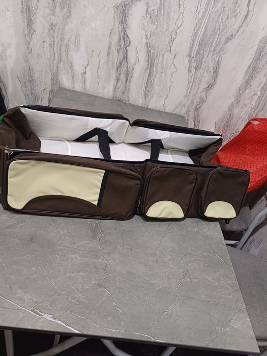 Продаётся фирменный сумка переноска