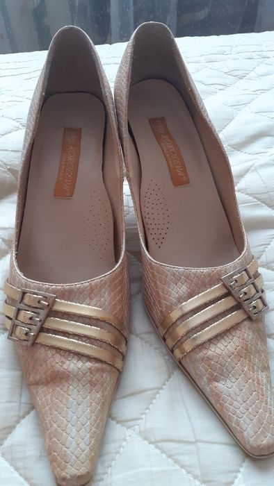 Продам туфельки.