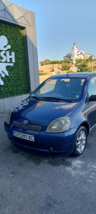Продавам Toyota Yaris 1.3 бензин