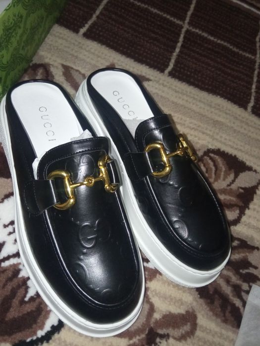 Gucci oyoqkiyim srochna sotiladi