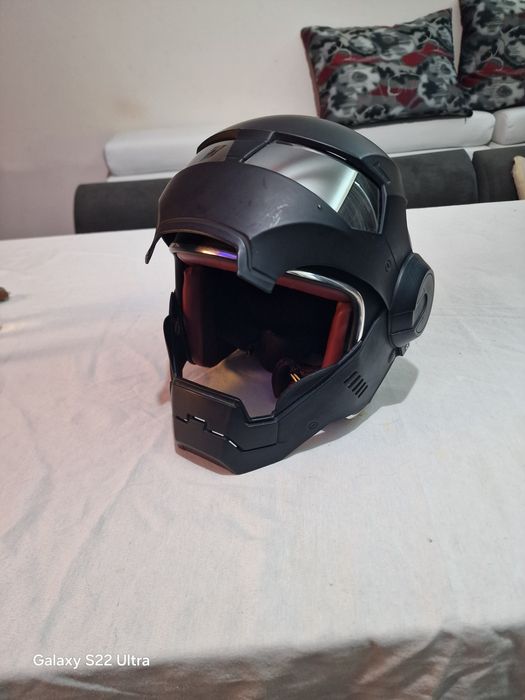 Каска тип Железен човек