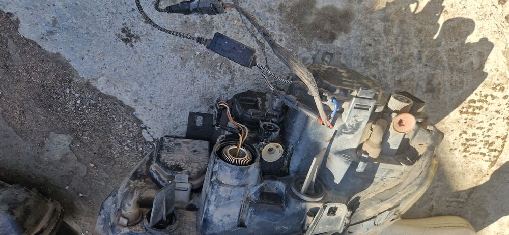 Фары на бмв Е65 оригинал.