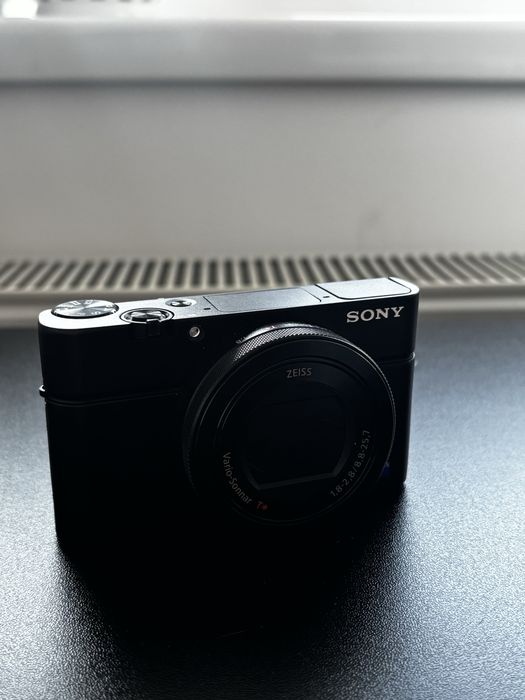 Sony RX100 IV în stare impecabilă, ca nouă