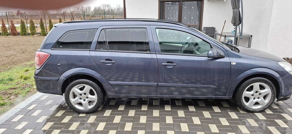 Vând mașină opel preț bun