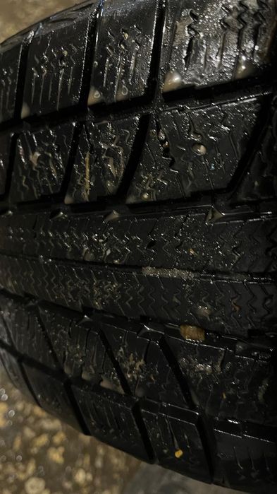 Продам шины почти новые