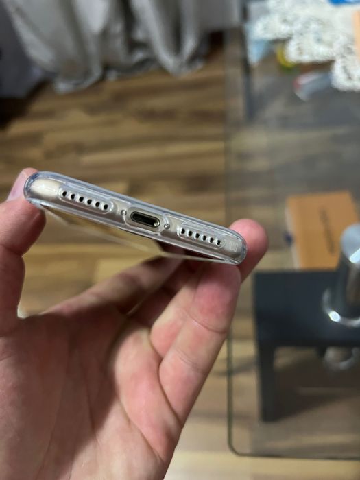 Vând iPhone 7 32 gb