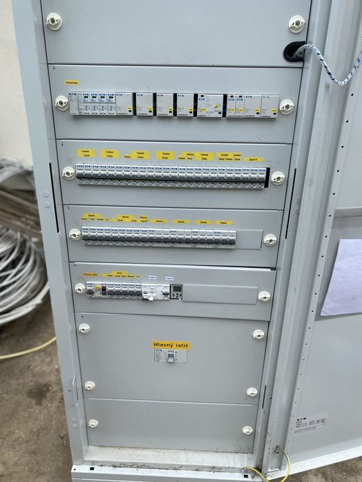 Vand tablouri electrice de metal
