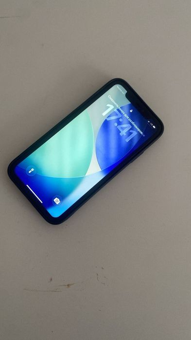 Айфон 11 и Ноутбук