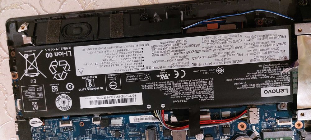 Дъно с клавиатура за Lenovo v130-15KB