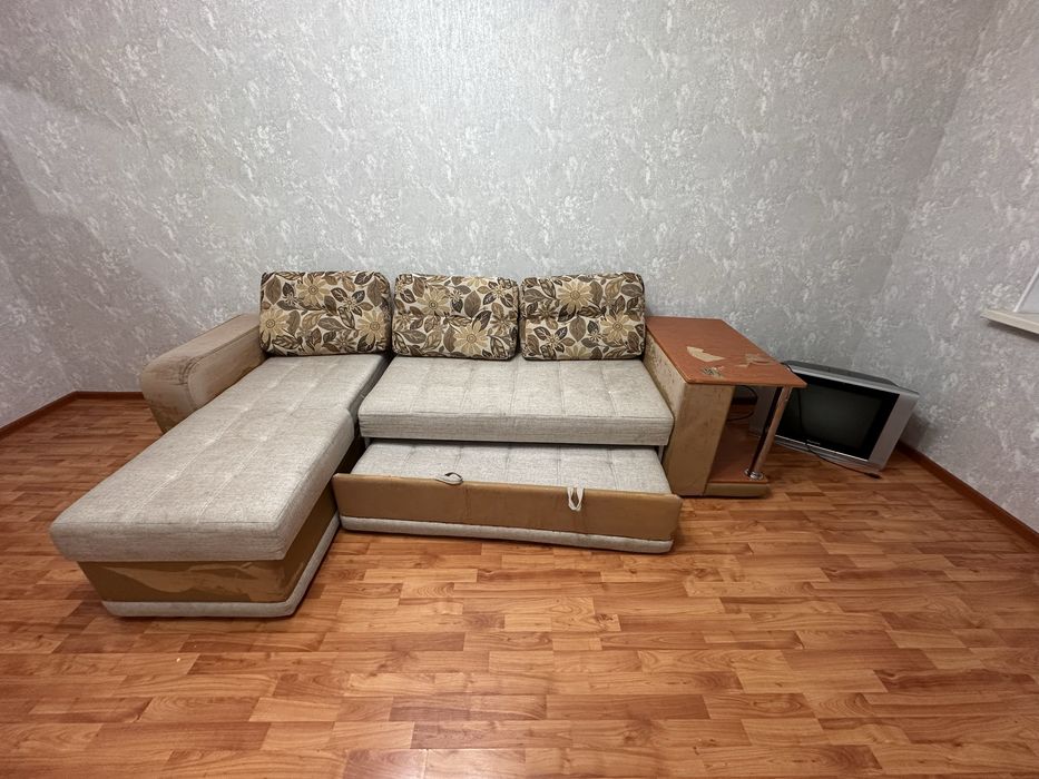 Диван телевизор отдам даром