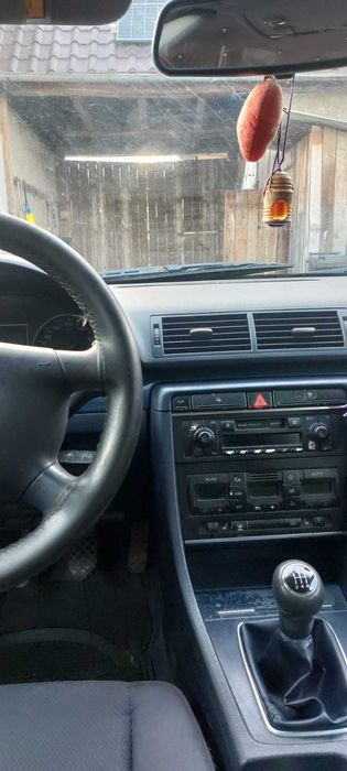 AUDI A4 Avant 2002 — imagine 4