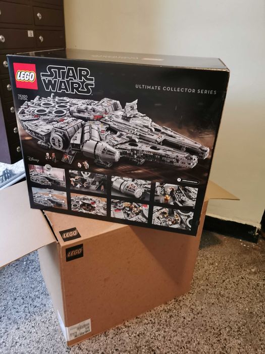 НОВО LEGO Star Wars 75192 Millennium Falcon Лего Хилядолетния сокол