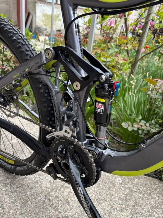 Bicicleta full suspension Giant Reign Maestro 6.0