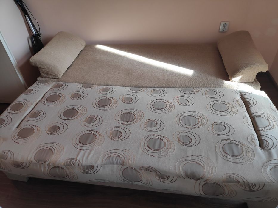 Продавам разтегателен диван