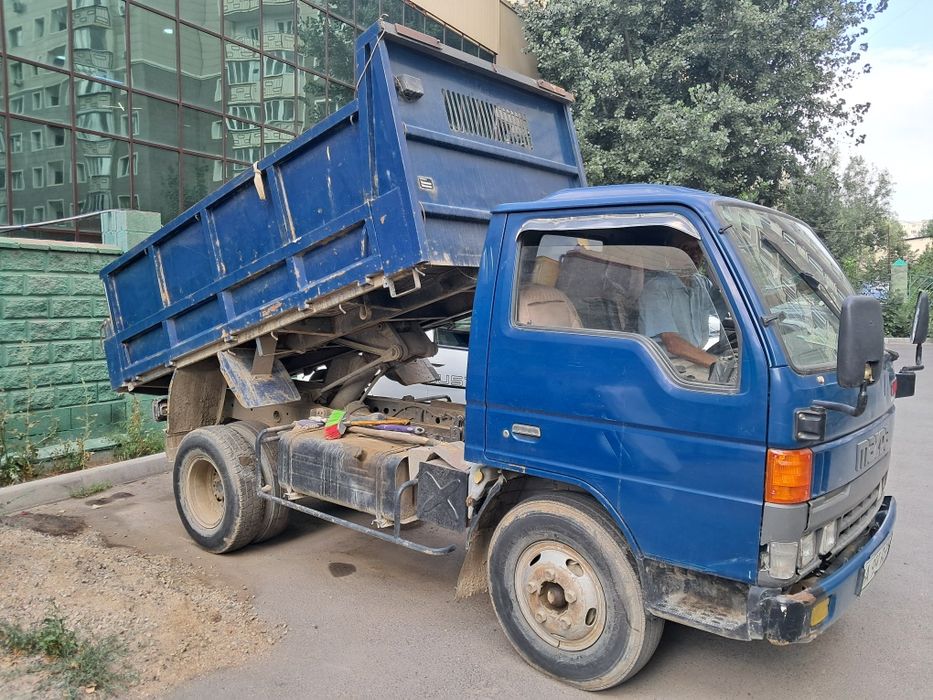 Доставка самосвалом