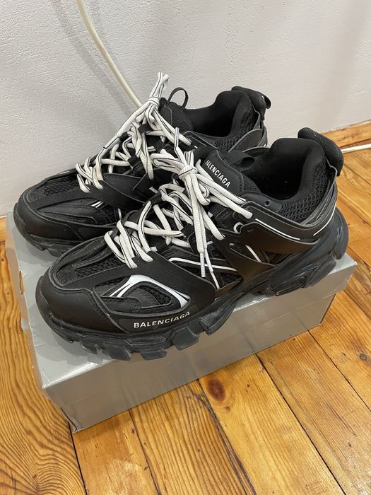 Balenciaga track