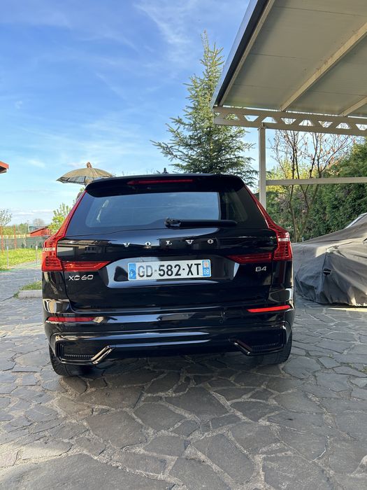 VOLVO XC60 2022 — imagine 3