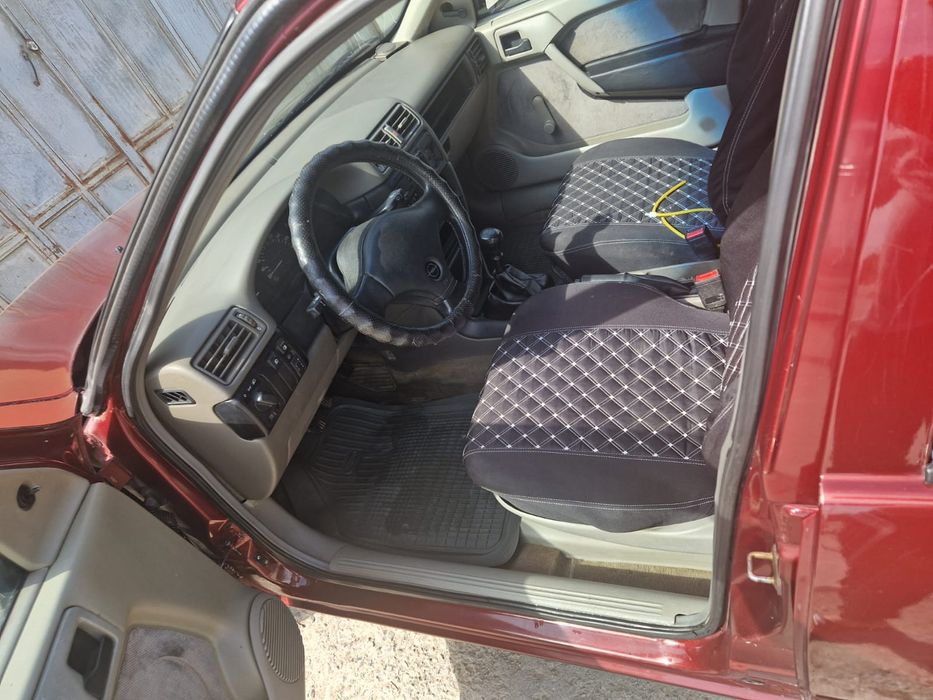 Продам Опель вектра а 1.6