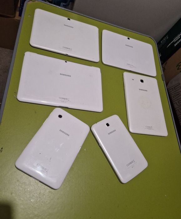 Tableta Samsung pentru colecție sau piese, fara accesorii fara informații