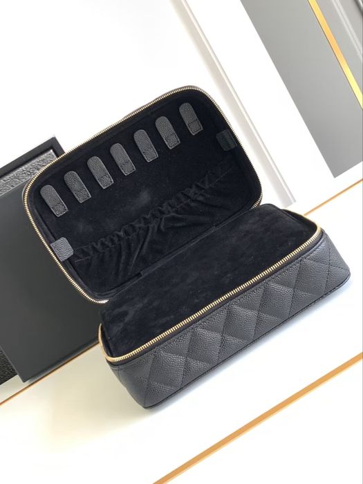 Органайзер для украшений Шанель