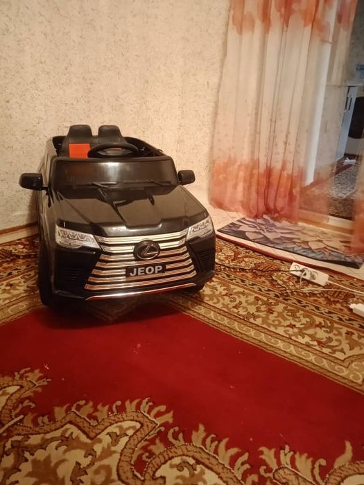 Детская машинка джип