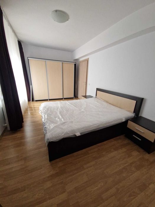 Apartament cu 2 camere, 2 balcoane, 3 zone de dormit - 450 euro