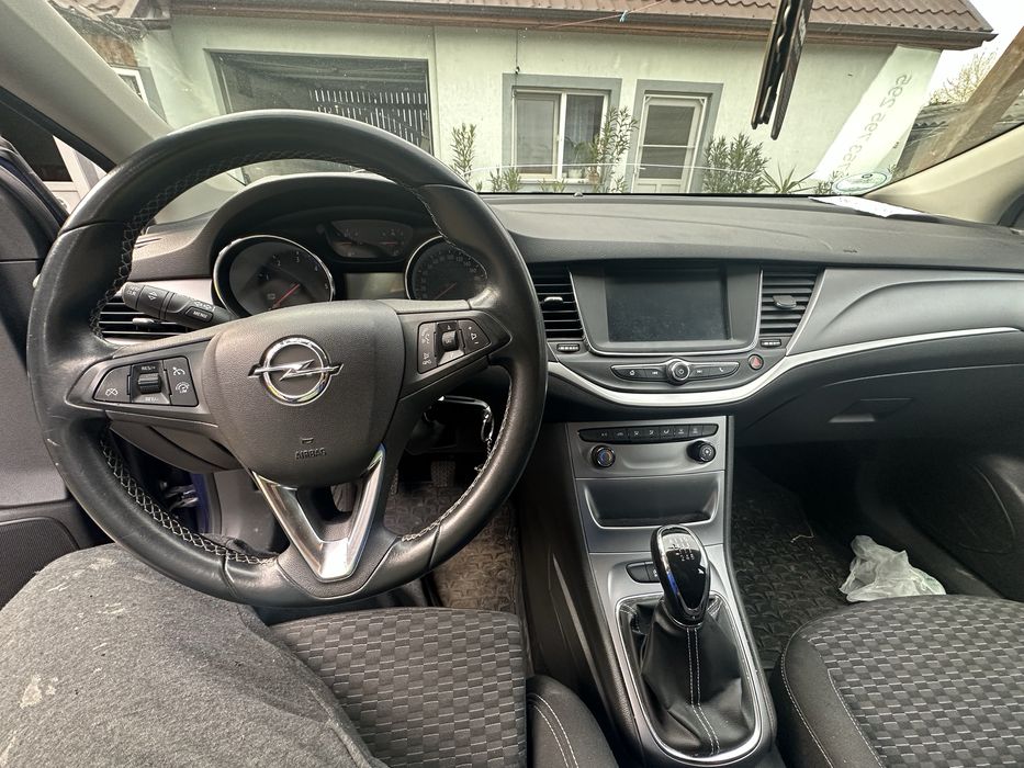 Opel astra K 2017