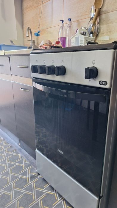 Vand Aragaz Zanussi