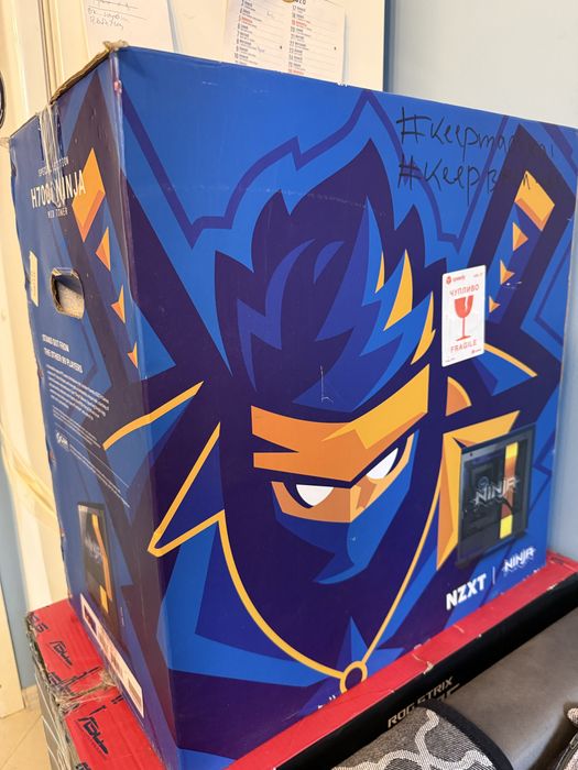 ЧИСТО НОВА кутия NZXT H700i Ninja edition