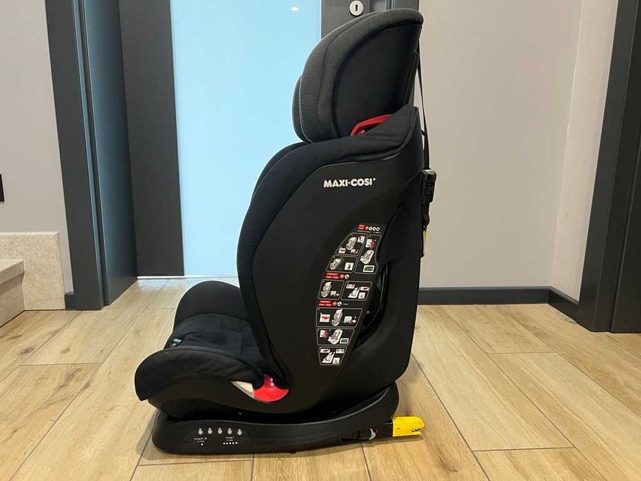 Столче за кола Maxi Cosi Titan 9-36 kg с ISOFIX