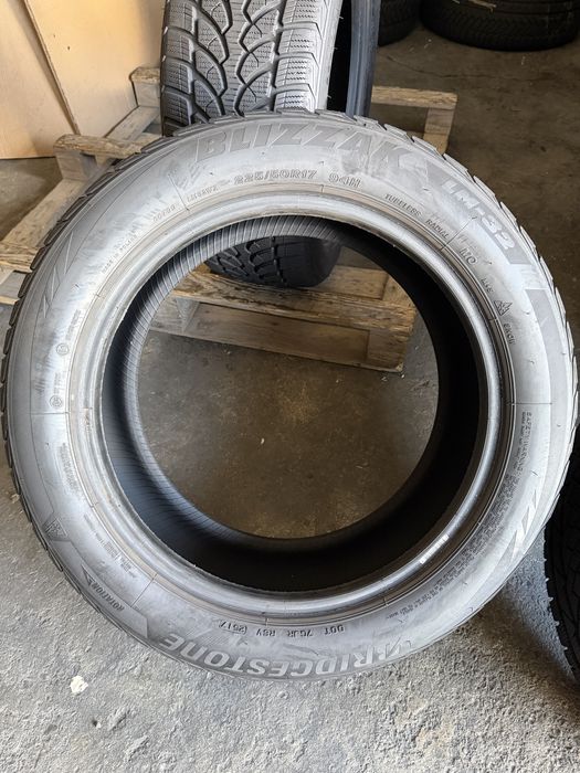 2 anvelope iarna 225/50/17 Bridgestone 7.5 mm!